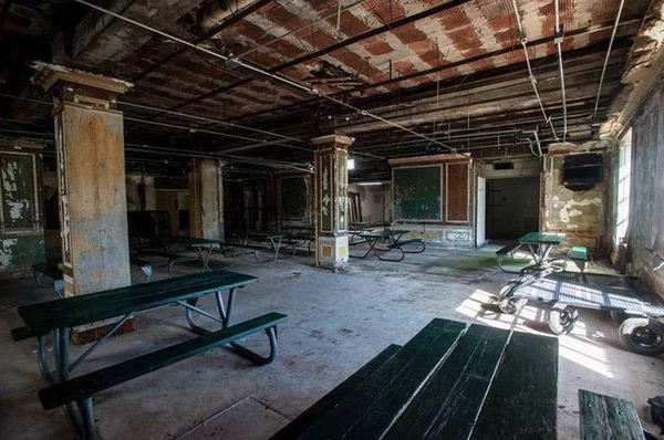 Hotel Hayes - Mlive Jacob Hamilton Photo (newer photo)